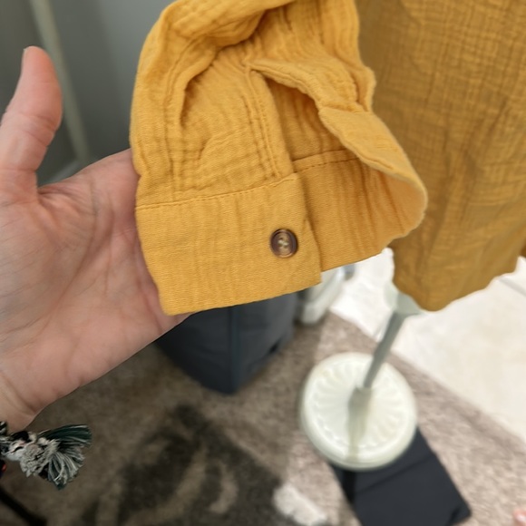 Button down Mustard Yellow Top size Small - Picture 3 of 3
